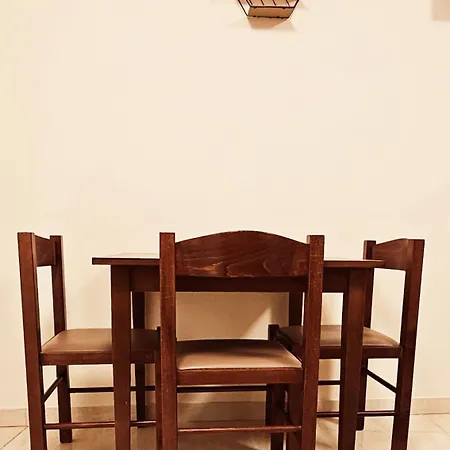 Studio * أيا نابا